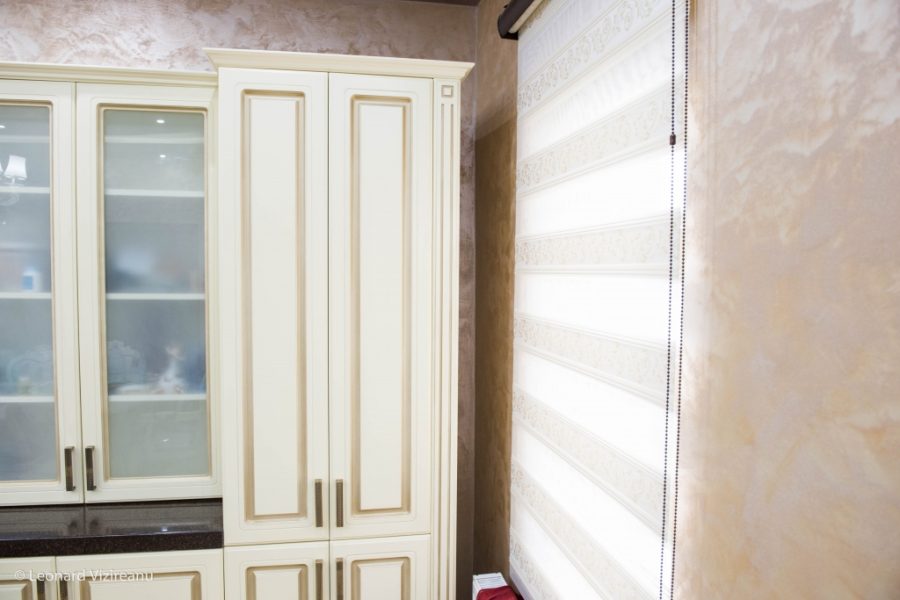 Bucatarie clasica cu patina aurie - imagine 4